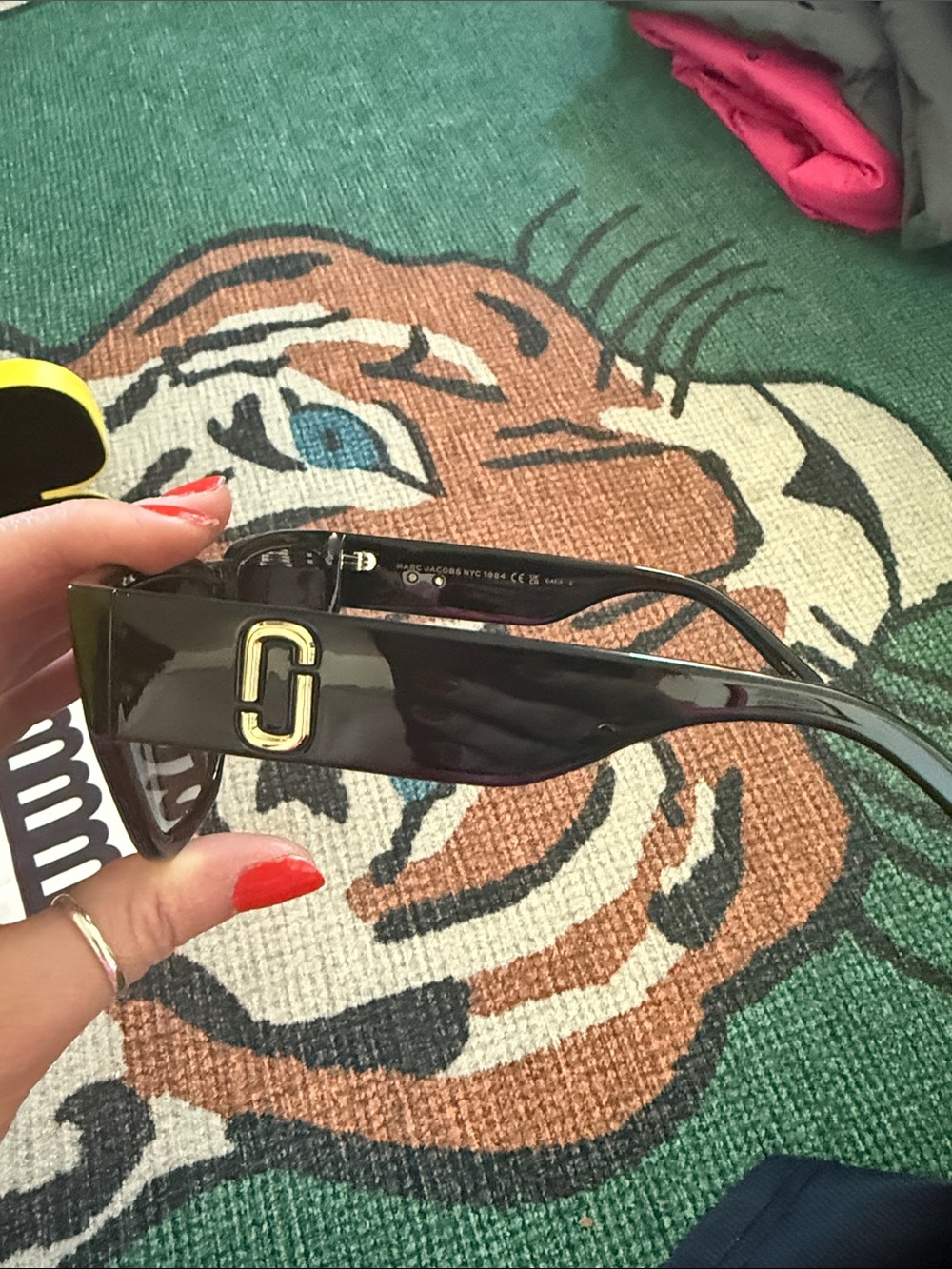 Marc Jacobs Polarized Sunglasses - Picture 4 of 8